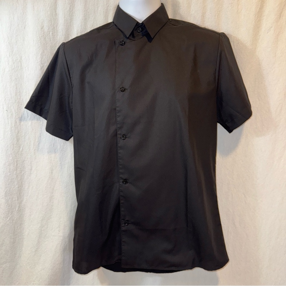 NWT Rogues Of London Men’s Button Up Black Short Sleeve Shirt Asymmetric Size Sm